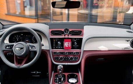 Bentley Bentayga I, 2025 год, 46 500 000 рублей, 13 фотография