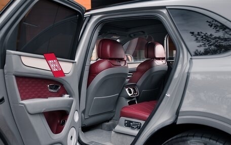 Bentley Bentayga I, 2025 год, 46 500 000 рублей, 24 фотография