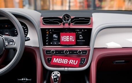 Bentley Bentayga I, 2025 год, 46 500 000 рублей, 12 фотография