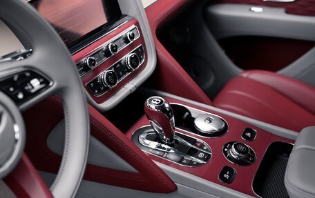 Bentley Bentayga I, 2025 год, 46 500 000 рублей, 25 фотография