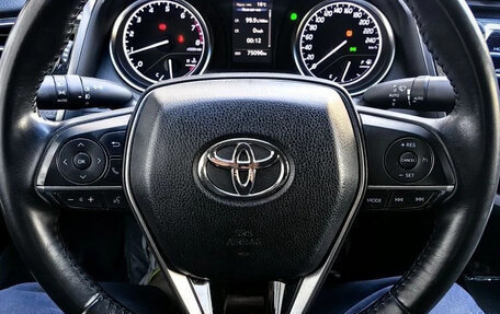 Toyota Camry, 2018 год, 2 690 000 рублей, 9 фотография