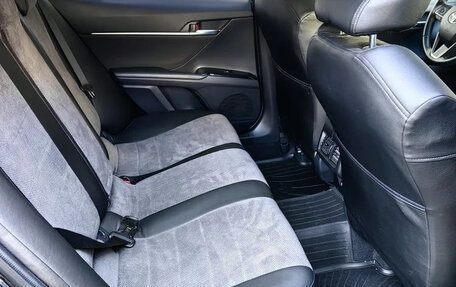 Toyota Camry, 2018 год, 2 690 000 рублей, 12 фотография