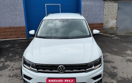 Volkswagen Tiguan II, 2018 год, 2 650 000 рублей, 3 фотография