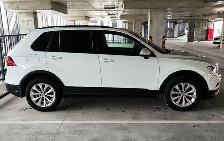Volkswagen Tiguan II, 2018 год, 2 650 000 рублей, 21 фотография