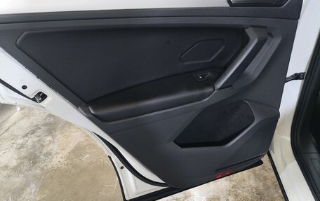 Volkswagen Tiguan II, 2018 год, 2 650 000 рублей, 40 фотография