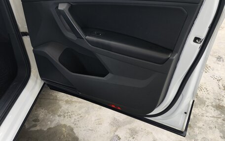 Volkswagen Tiguan II, 2018 год, 2 650 000 рублей, 36 фотография