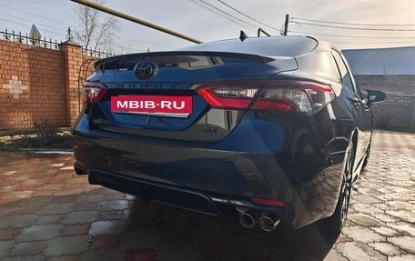 Toyota Camry, 2021 год, 3 150 000 рублей, 2 фотография