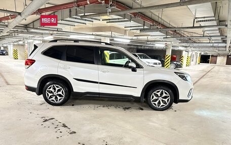Subaru Forester, 2019 год, 2 940 000 рублей, 3 фотография