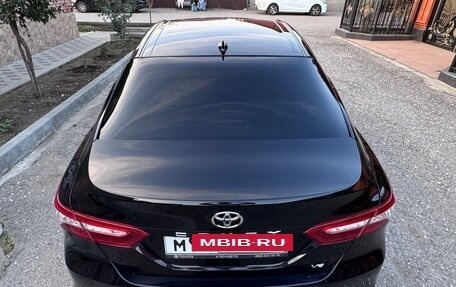 Toyota Camry, 2020 год, 3 340 000 рублей, 2 фотография