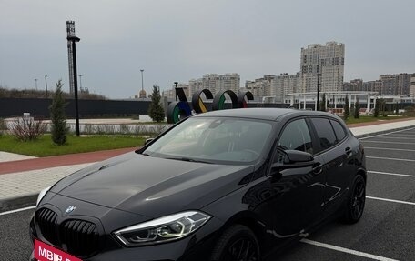 BMW 1 серия, 2019 год, 2 290 000 рублей, 8 фотография