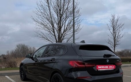 BMW 1 серия, 2019 год, 2 290 000 рублей, 13 фотография