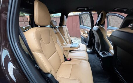 Volvo XC90 II рестайлинг, 2017 год, 3 700 000 рублей, 26 фотография