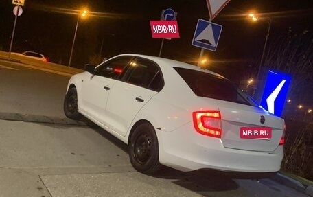 Skoda Rapid I, 2015 год, 590 000 рублей, 2 фотография