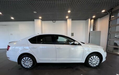 Skoda Octavia, 2017 год, 1 870 000 рублей, 2 фотография