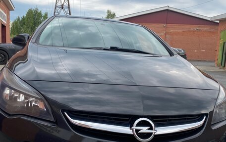 Opel Astra J, 2014 год, 830 000 рублей, 2 фотография