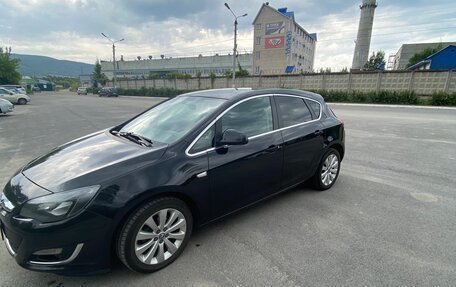 Opel Astra J, 2014 год, 830 000 рублей, 3 фотография
