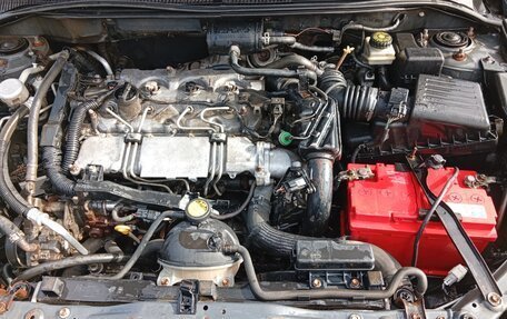 Toyota Avensis III рестайлинг, 2005 год, 600 000 рублей, 7 фотография