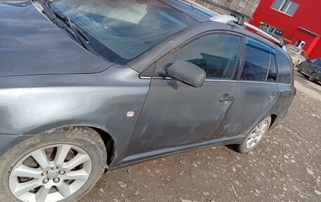 Toyota Avensis III рестайлинг, 2005 год, 600 000 рублей, 10 фотография