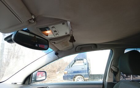 Toyota Avensis III рестайлинг, 2005 год, 600 000 рублей, 19 фотография