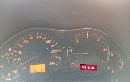 Toyota Avensis III рестайлинг, 2005 год, 600 000 рублей, 26 фотография