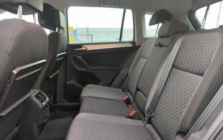 Volkswagen Tiguan II, 2019 год, 2 099 000 рублей, 11 фотография