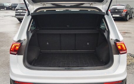 Volkswagen Tiguan II, 2019 год, 2 099 000 рублей, 10 фотография