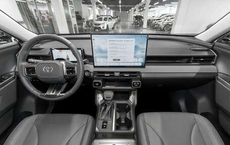 Toyota RAV4, 2026 год, 4 800 000 рублей, 8 фотография