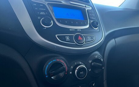 Hyundai Solaris II рестайлинг, 2011 год, 780 000 рублей, 13 фотография