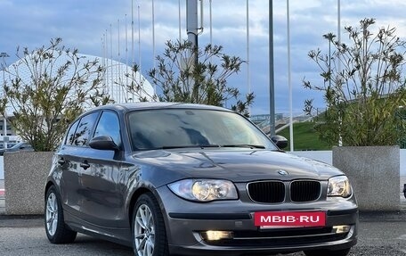 BMW 1 серия, 2007 год, 800 000 рублей, 11 фотография