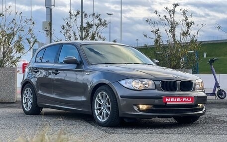 BMW 1 серия, 2007 год, 800 000 рублей, 2 фотография