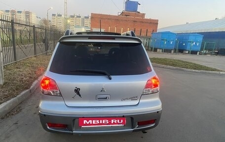 Mitsubishi Outlander III рестайлинг 3, 2003 год, 640 000 рублей, 2 фотография