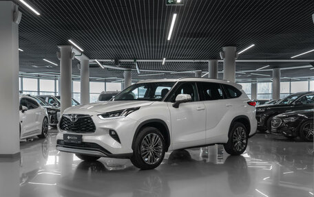 Toyota Highlander, 2025 год, 5 600 000 рублей, 1 фотография