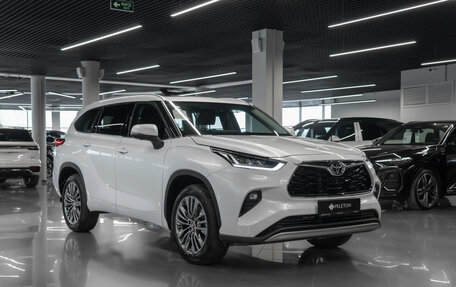 Toyota Highlander, 2025 год, 5 600 000 рублей, 2 фотография
