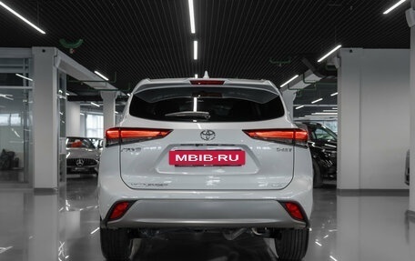 Toyota Highlander, 2025 год, 5 600 000 рублей, 6 фотография