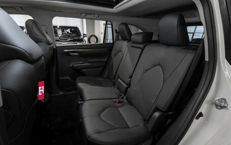 Toyota Highlander, 2025 год, 5 600 000 рублей, 14 фотография