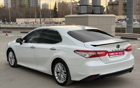 Toyota Camry, 2020 год, 2 850 000 рублей, 7 фотография