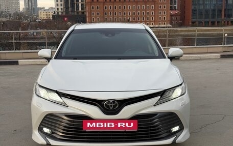 Toyota Camry, 2020 год, 2 850 000 рублей, 3 фотография