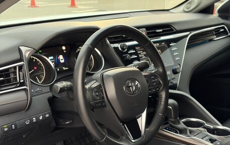 Toyota Camry, 2020 год, 2 850 000 рублей, 22 фотография