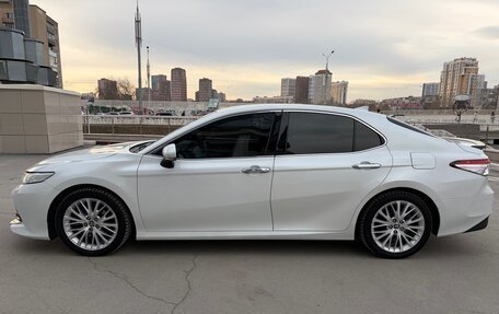 Toyota Camry, 2020 год, 2 850 000 рублей, 17 фотография