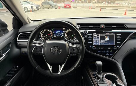 Toyota Camry, 2020 год, 2 850 000 рублей, 30 фотография