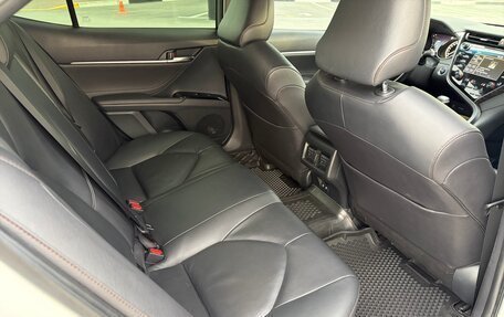 Toyota Camry, 2020 год, 2 850 000 рублей, 27 фотография