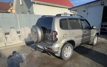 Chevrolet Niva I рестайлинг, 2011 год, 619 000 рублей, 3 фотография