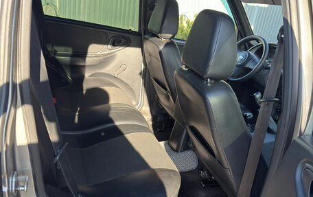 Chevrolet Niva I рестайлинг, 2011 год, 619 000 рублей, 10 фотография