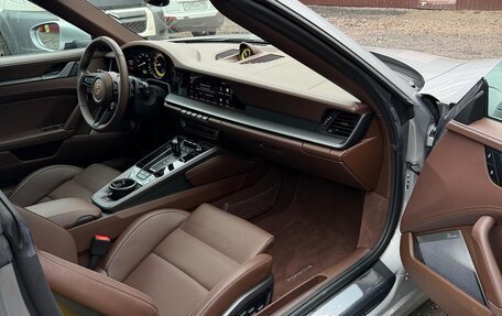 Porsche 911, 2024 год, 25 000 000 рублей, 15 фотография