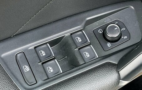 Volkswagen Tiguan II, 2018 год, 2 669 000 рублей, 17 фотография