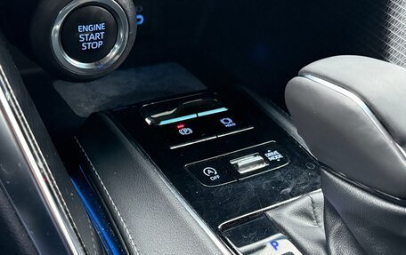 Toyota Venza, 2022 год, 4 850 000 рублей, 9 фотография