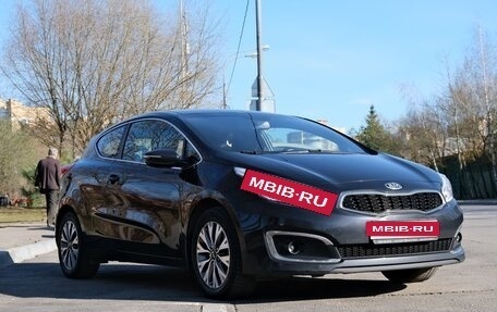 KIA cee'd III, 2016 год, 1 300 000 рублей, 2 фотография