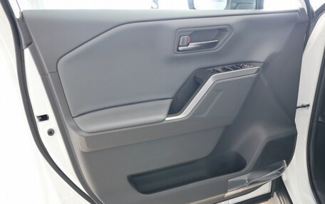 Toyota RAV4, 2025 год, 4 950 000 рублей, 14 фотография