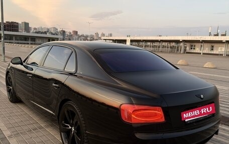 Bentley Flying Spur II, 2013 год, 4 850 000 рублей, 6 фотография