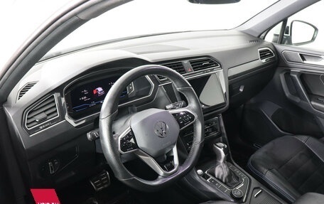 Volkswagen Tiguan II, 2021 год, 4 177 000 рублей, 9 фотография